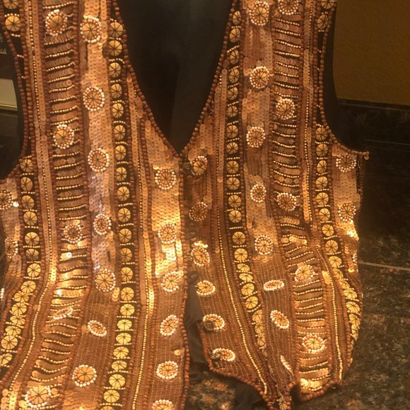 Vest Sequined custom design and hand beaded - Picture 3 of 8